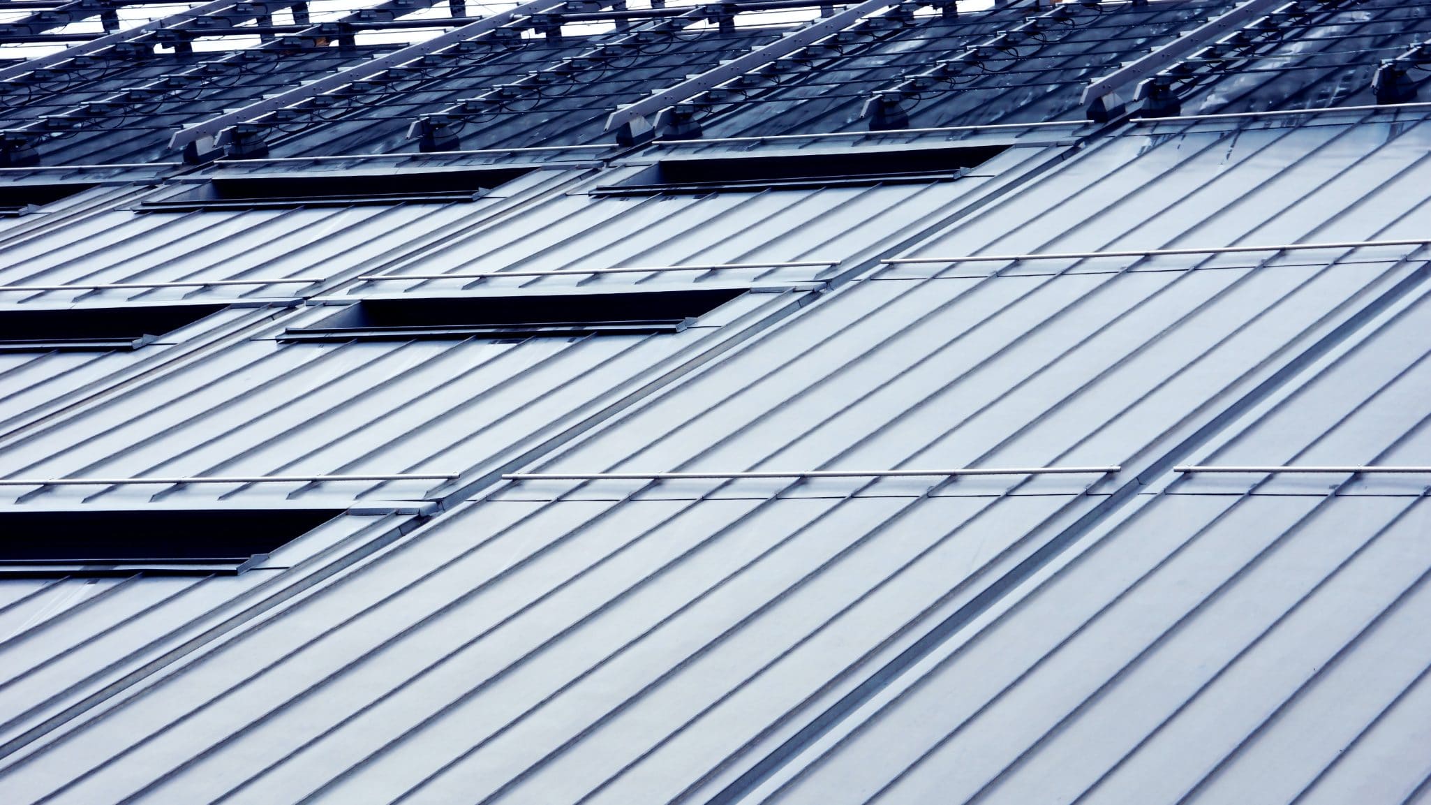 You are currently viewing Pourquoi les travaux de zinguerie sont importants ?