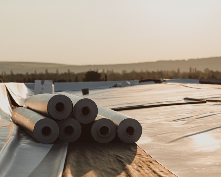 Lire la suite à propos de l’article Toiture membrane PVC : avantages